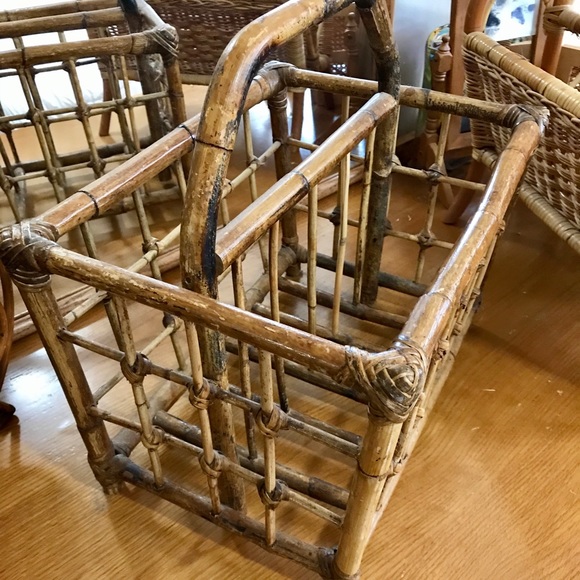 Magazine rack/holder - Picture 2 of 4